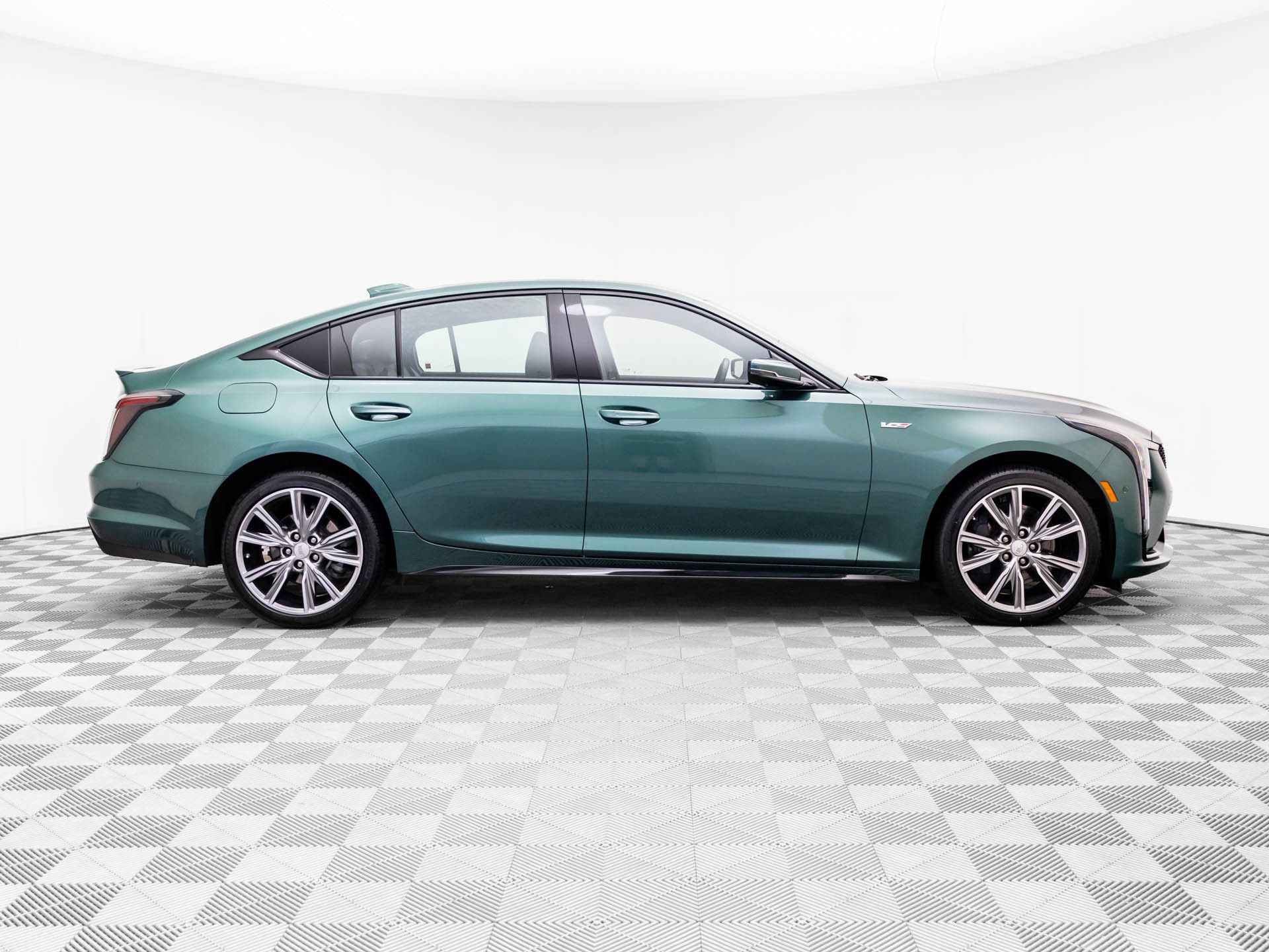 Certified 2025 Cadillac CT5 V w/ Technology Package AWD/4WD image 6