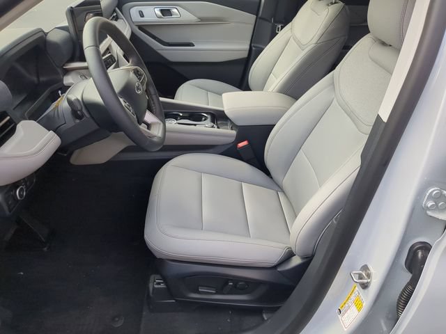 New 2026 Ford Explorer Active w/ Active Comfort Package AWD/4WD image 16