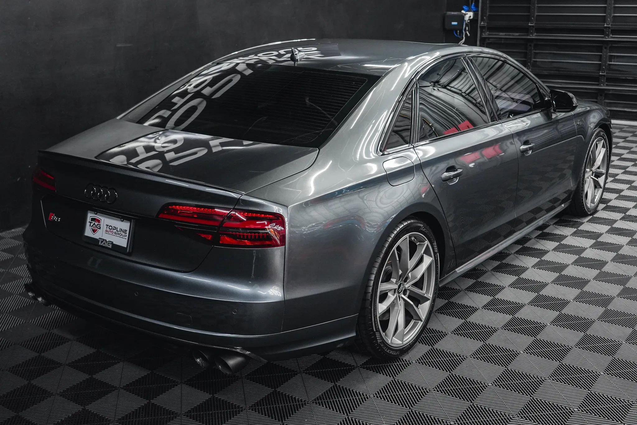 Used 2017 Audi S8 Plus image 22
