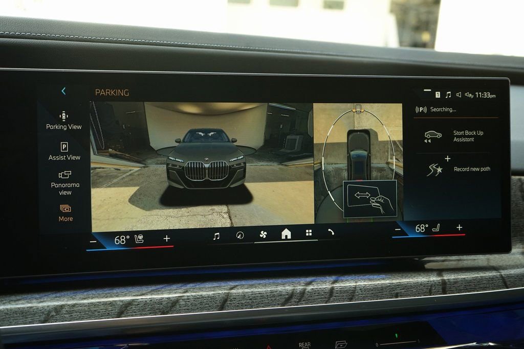 Used 2024 BMW 740i w/ Premium Package image 18