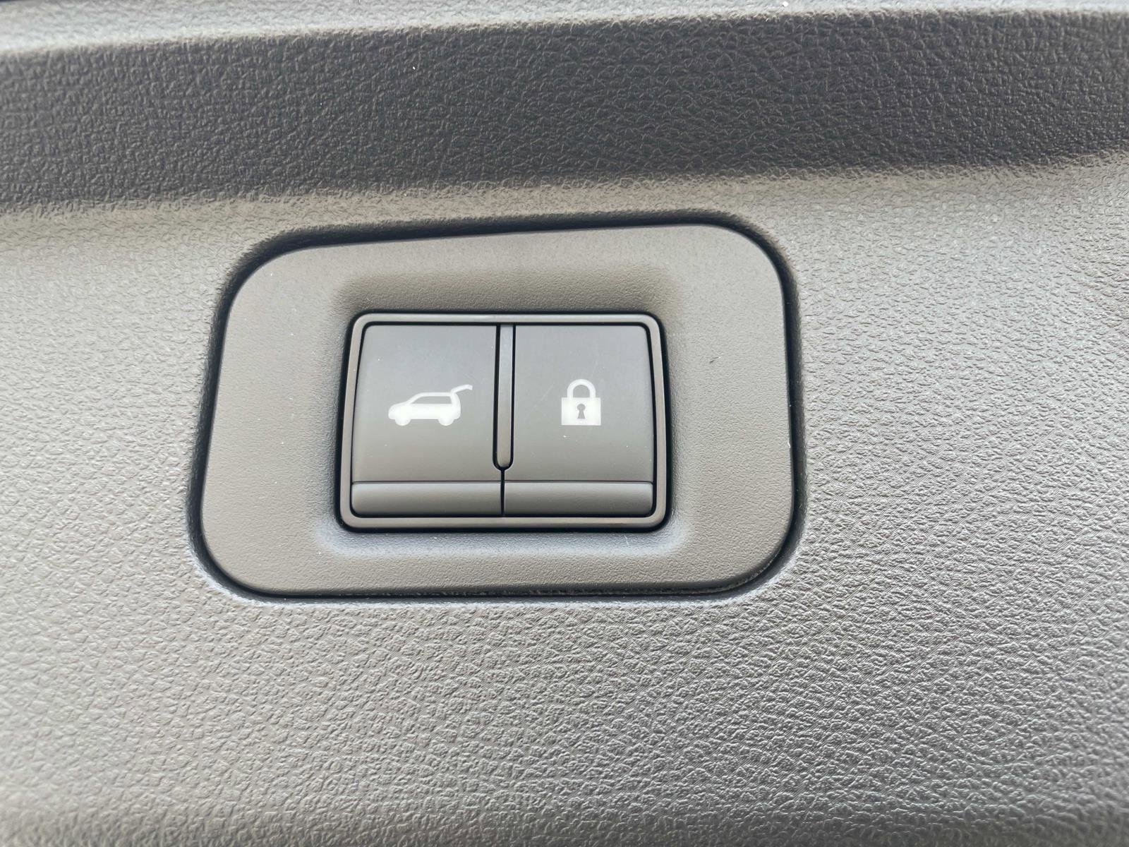 Certified 2025 INFINITI QX80 Sensory image 10