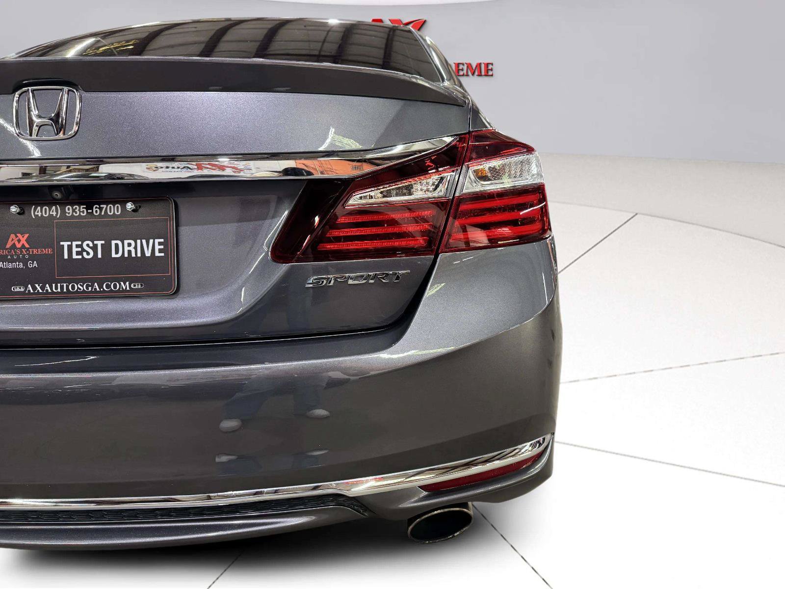 Used 2017 Honda Accord Sport image 8