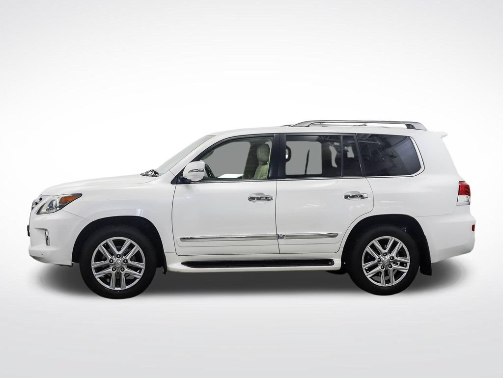 Used 2015 Lexus LX 570 4WD image 2