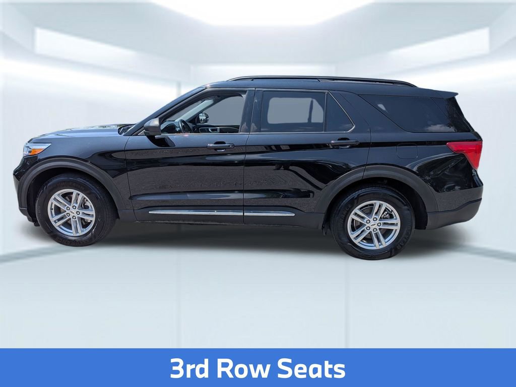 Used 2023 Ford Explorer XLT w/ Equipment Group 202A RWD image 2