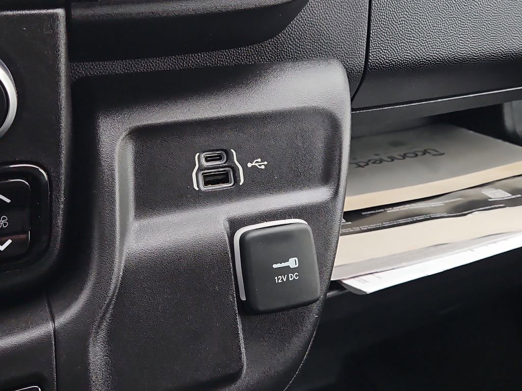 Used 2023 RAM ProMaster 2500 image 13