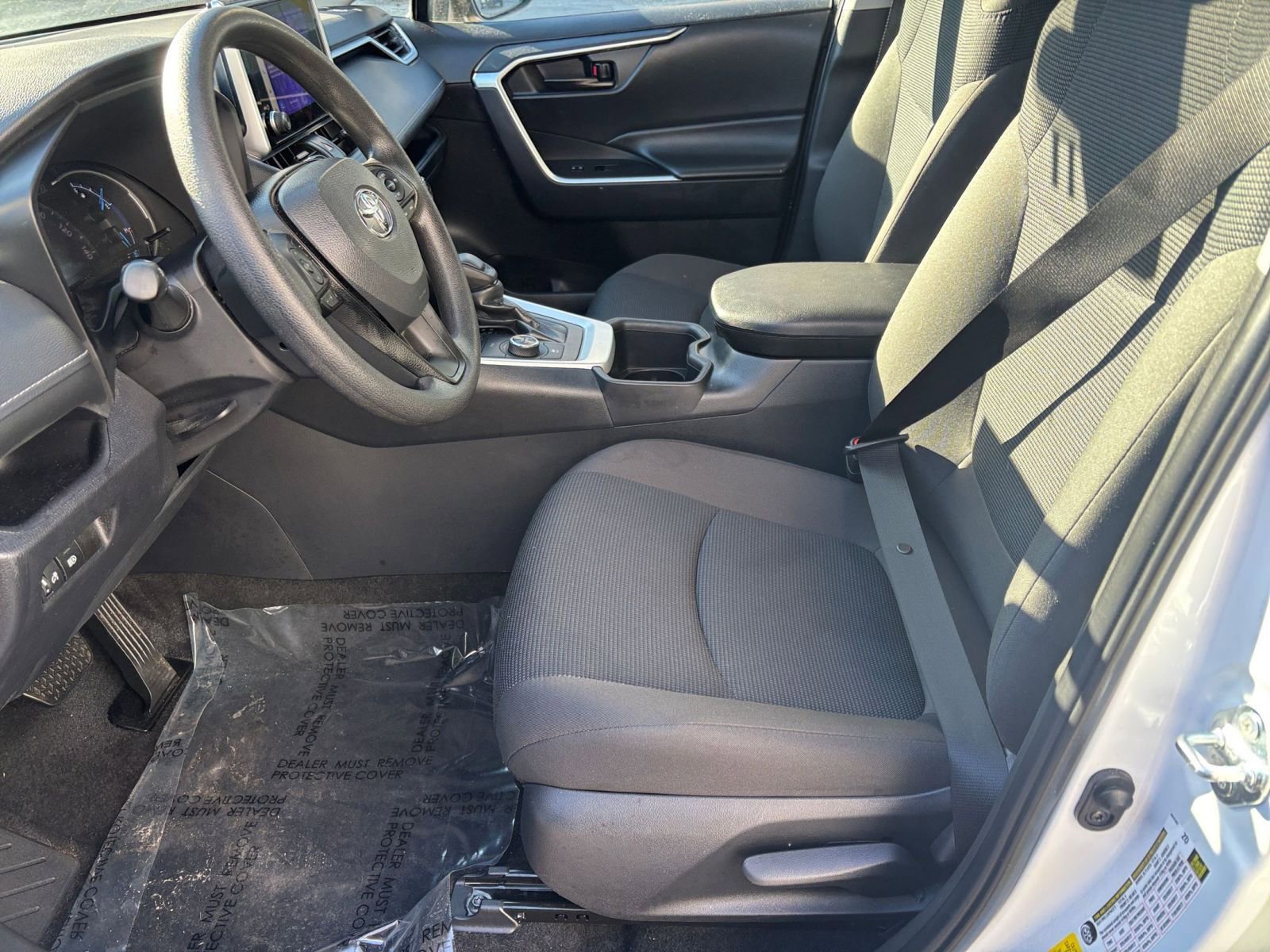 Used 2025 Toyota RAV4 LE image 23