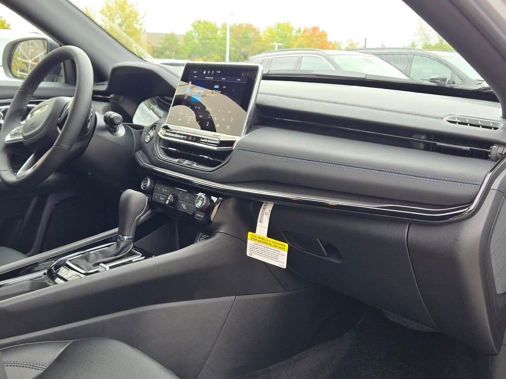 New 2026 Jeep Compass Latitude image 8