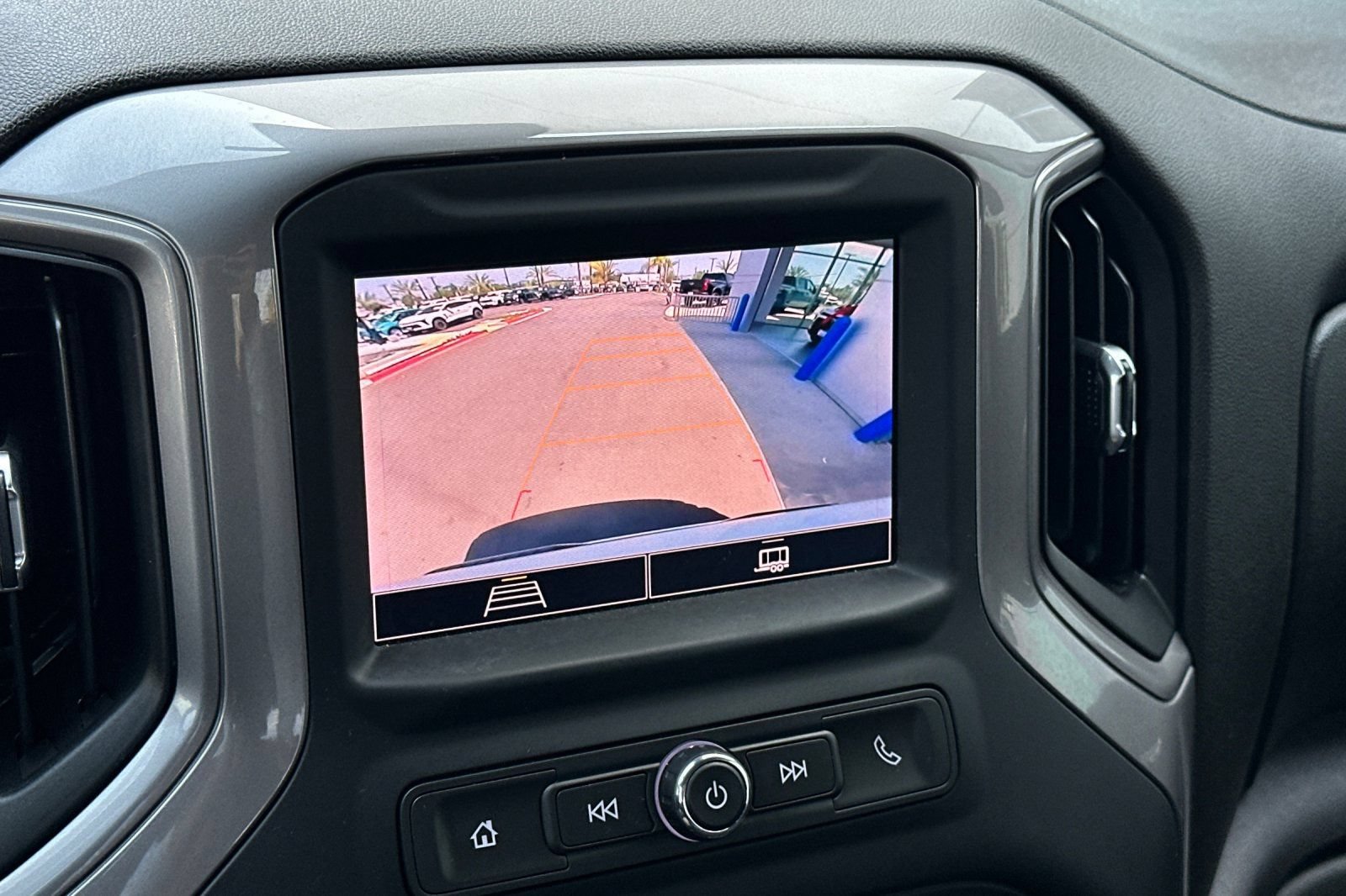 Used 2022 Chevrolet Silverado 1500 Custom AWD/4WD image 25