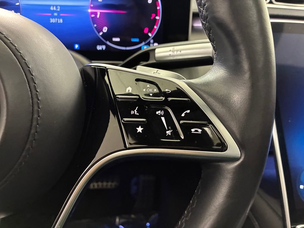 Used 2022 Mercedes-Benz S 580 4MATIC Sedan w/ AMG Line Package image 24