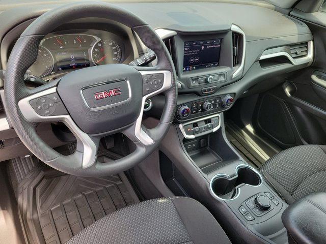 Used 2024 GMC Terrain SLE w/ Driver Convenience Package FWD image 12