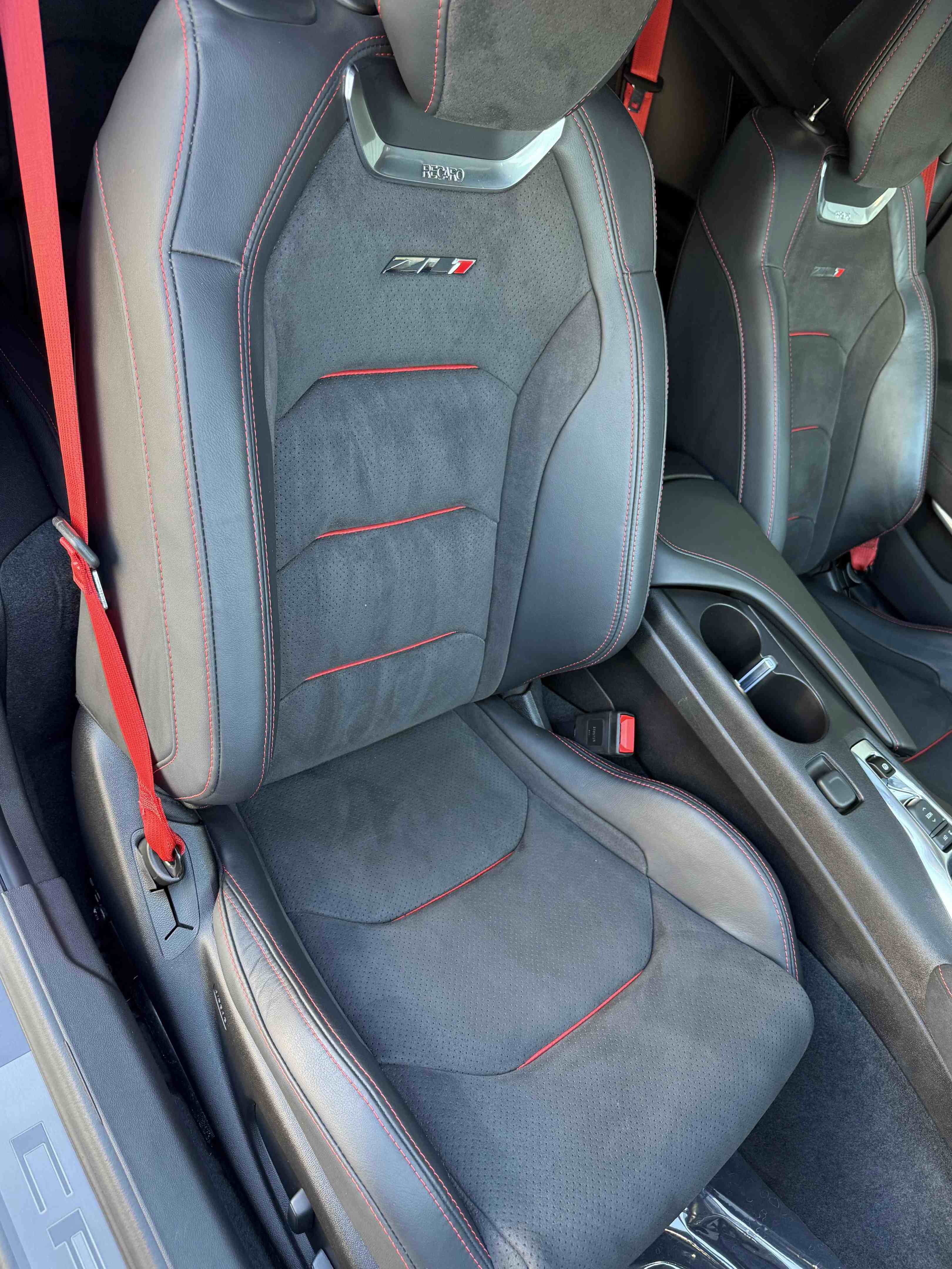 Used 2018 Chevrolet Camaro ZL1 image 22