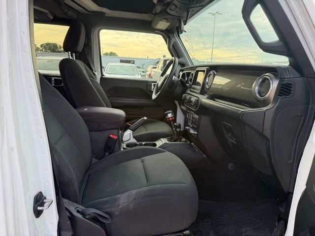 Used 2018 Jeep Wrangler Unlimited Sahara w/ LED Lighting Group AWD/4WD image 24