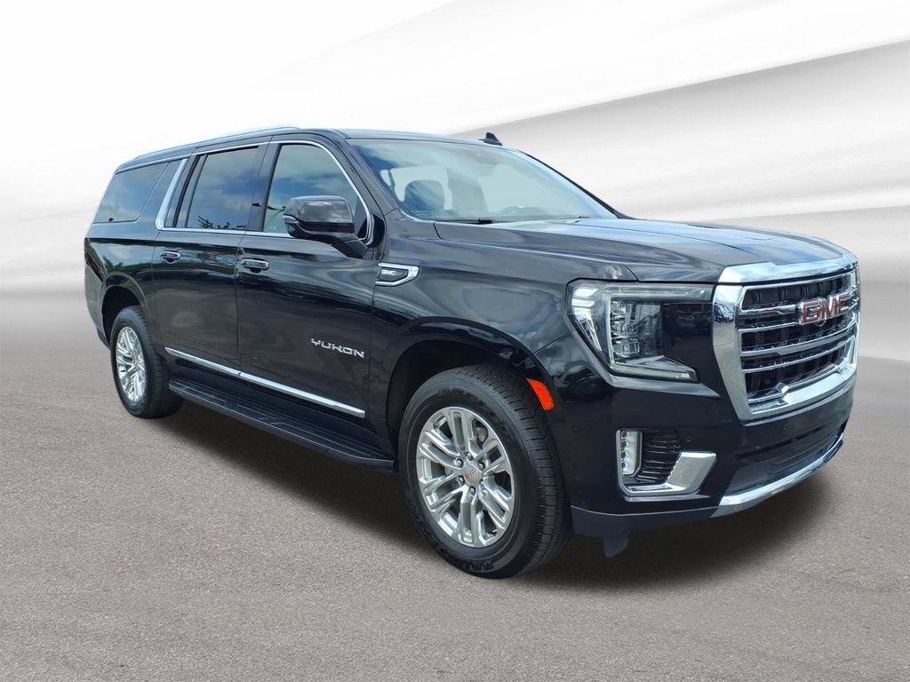 Certified 2023 GMC Yukon XL SLT w/ SLT Premium Package AWD/4WD image 8