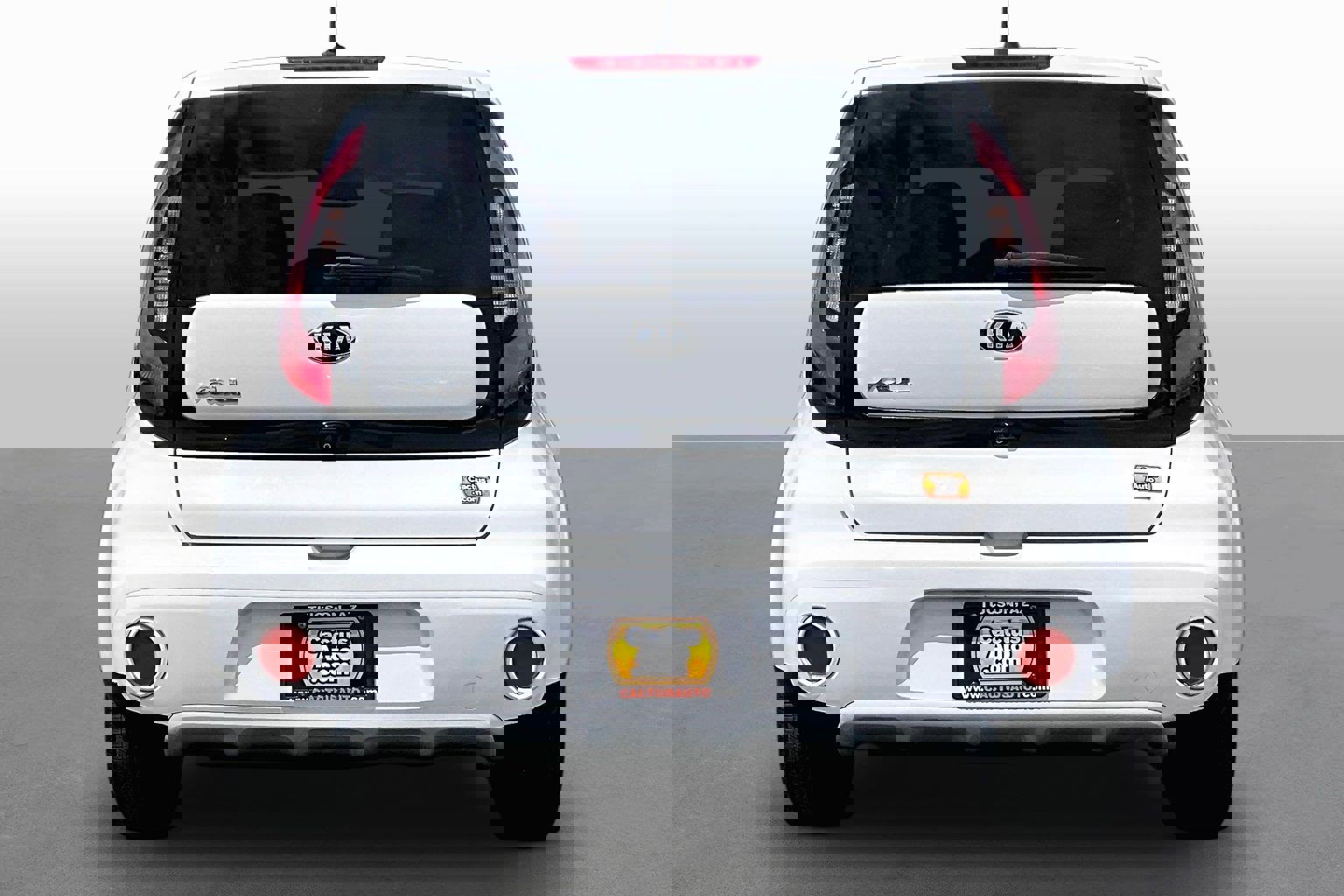 Used 2019 Kia Soul + FWD image 2