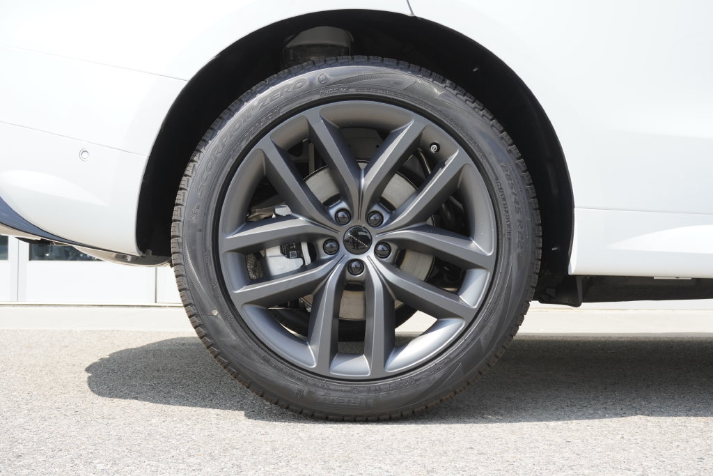 New 2026 Land Rover Range Rover Sport Dynamic SE AWD/4WD image 34