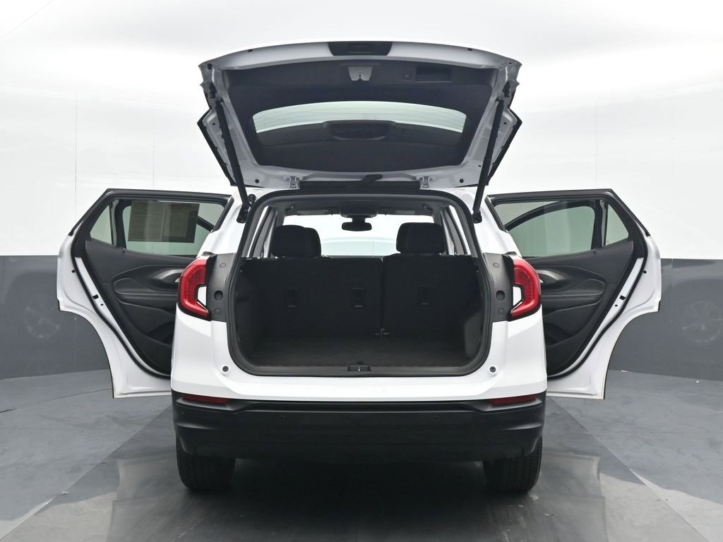 Used 2023 GMC Terrain SLE w/ Driver Convenience Package image 25