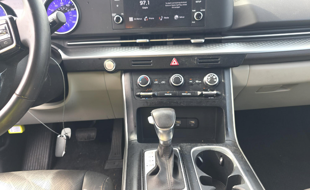 Used 2024 Kia Carnival LX FWD image 11