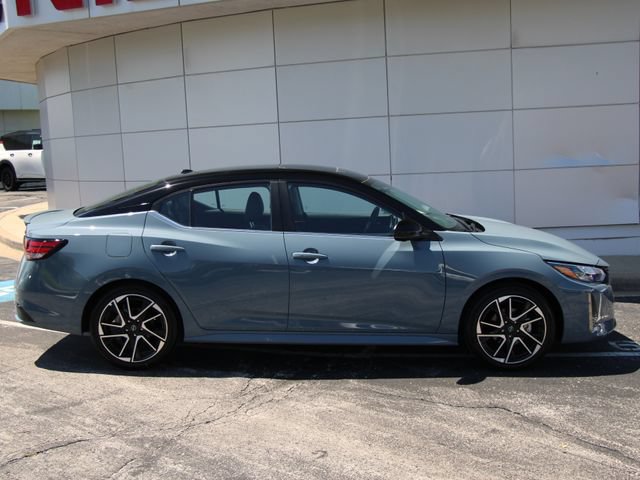Certified 2025 Nissan Sentra SR w/ SR Premium Package FWD image 10