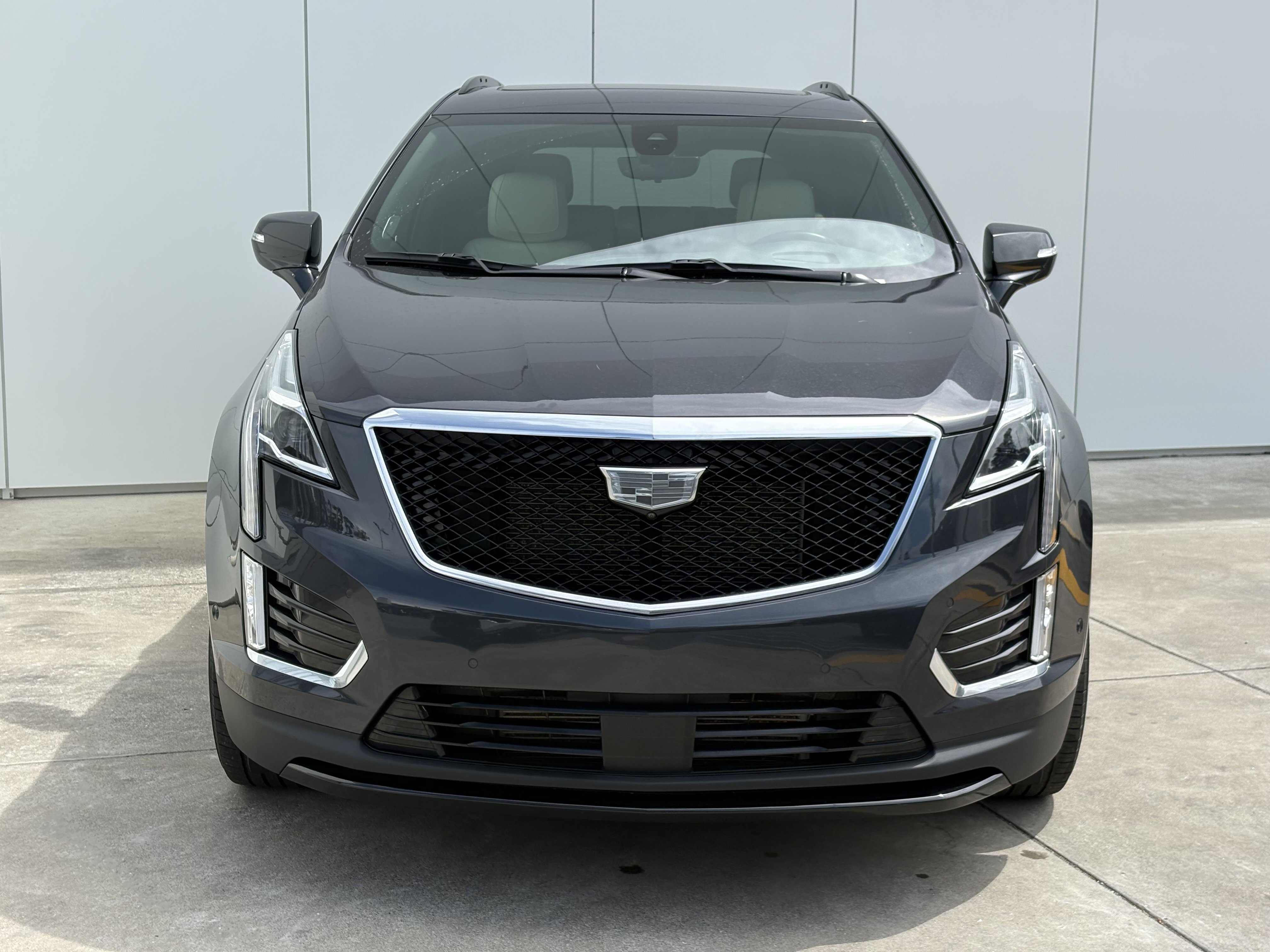Certified 2023 Cadillac XT5 Sportv w/ Technology Package AWD/4WD image 3