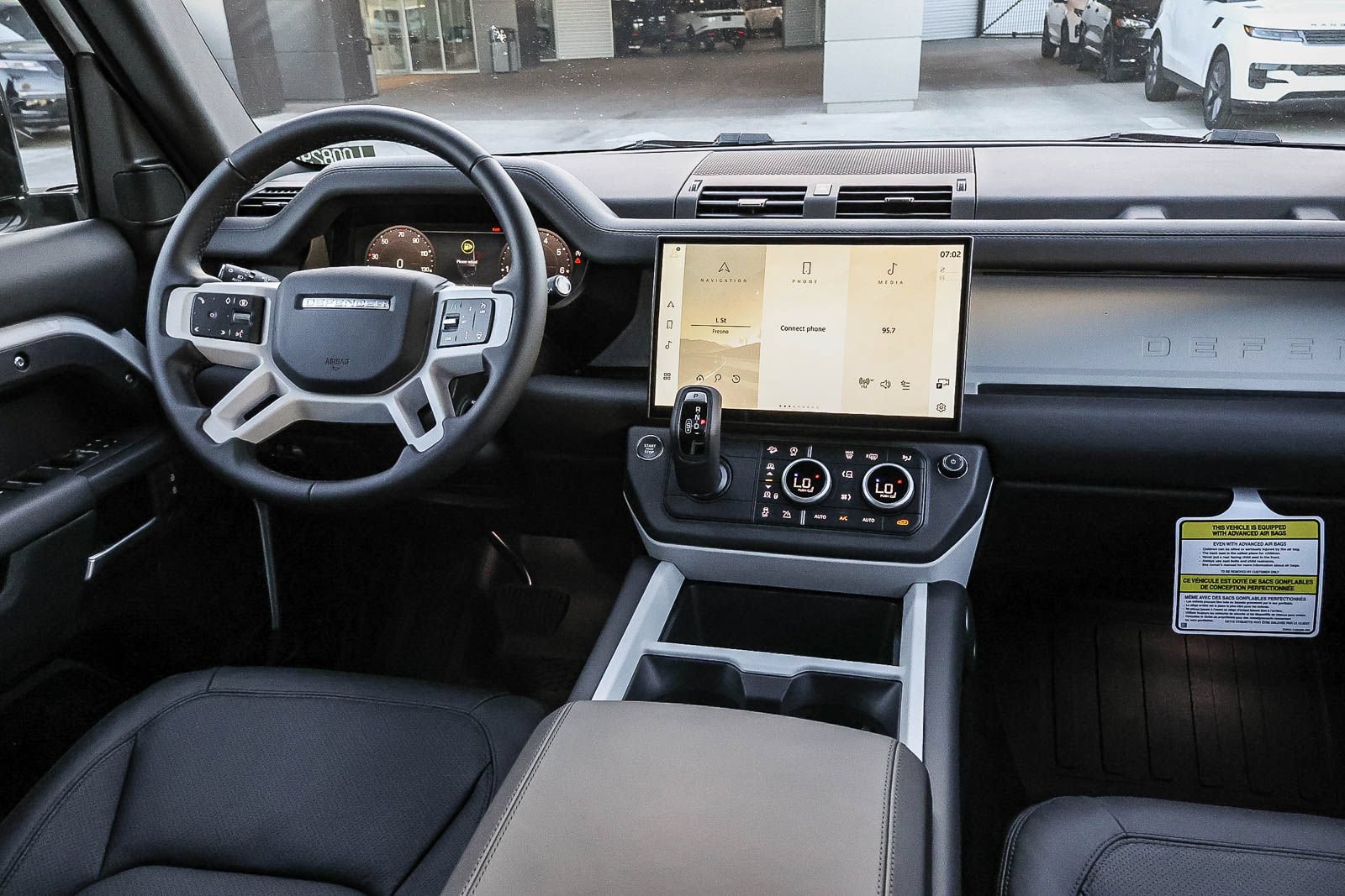 New 2026 Land Rover Defender 130 X-Dynamic SE AWD/4WD image 21