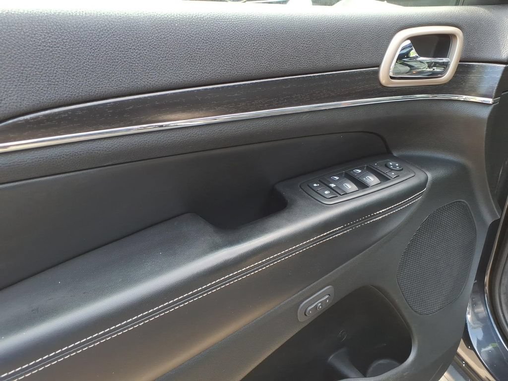 Used 2014 Jeep Grand Cherokee Limited AWD/4WD image 5