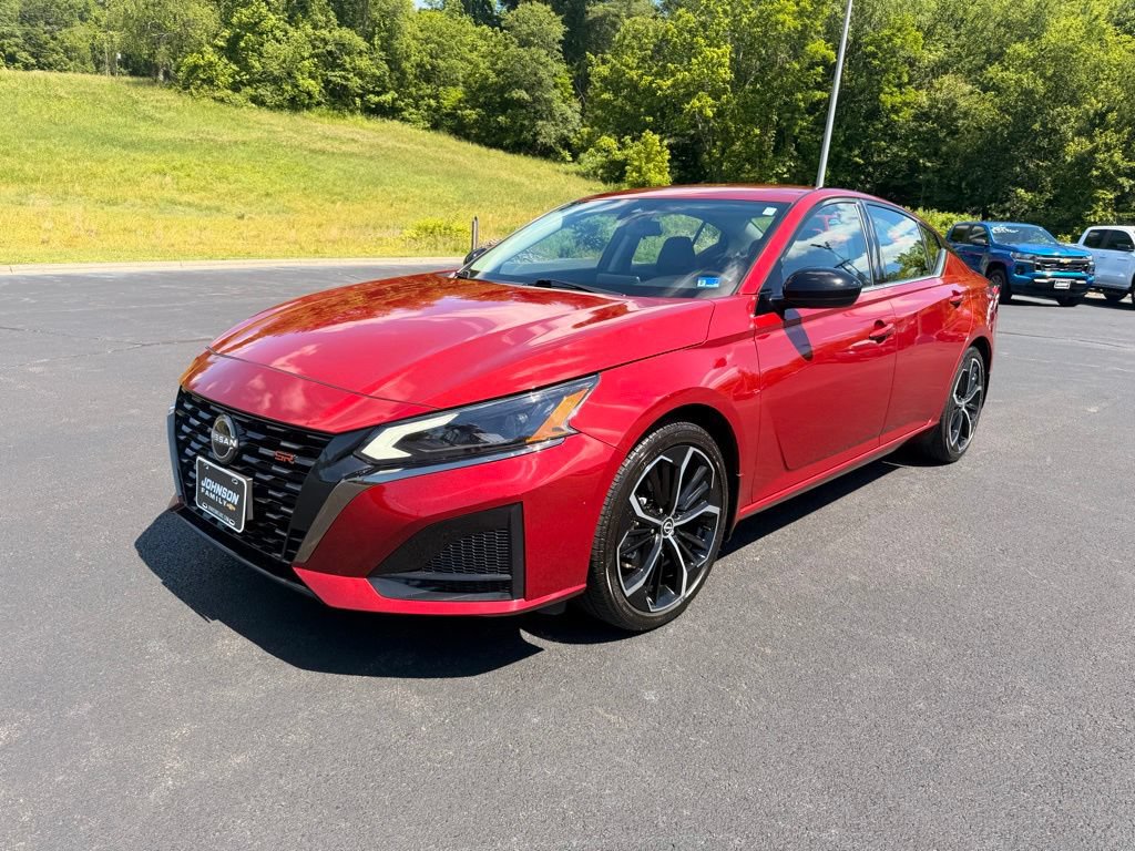 Used 2024 Nissan Altima 2.5 SR FWD image 4