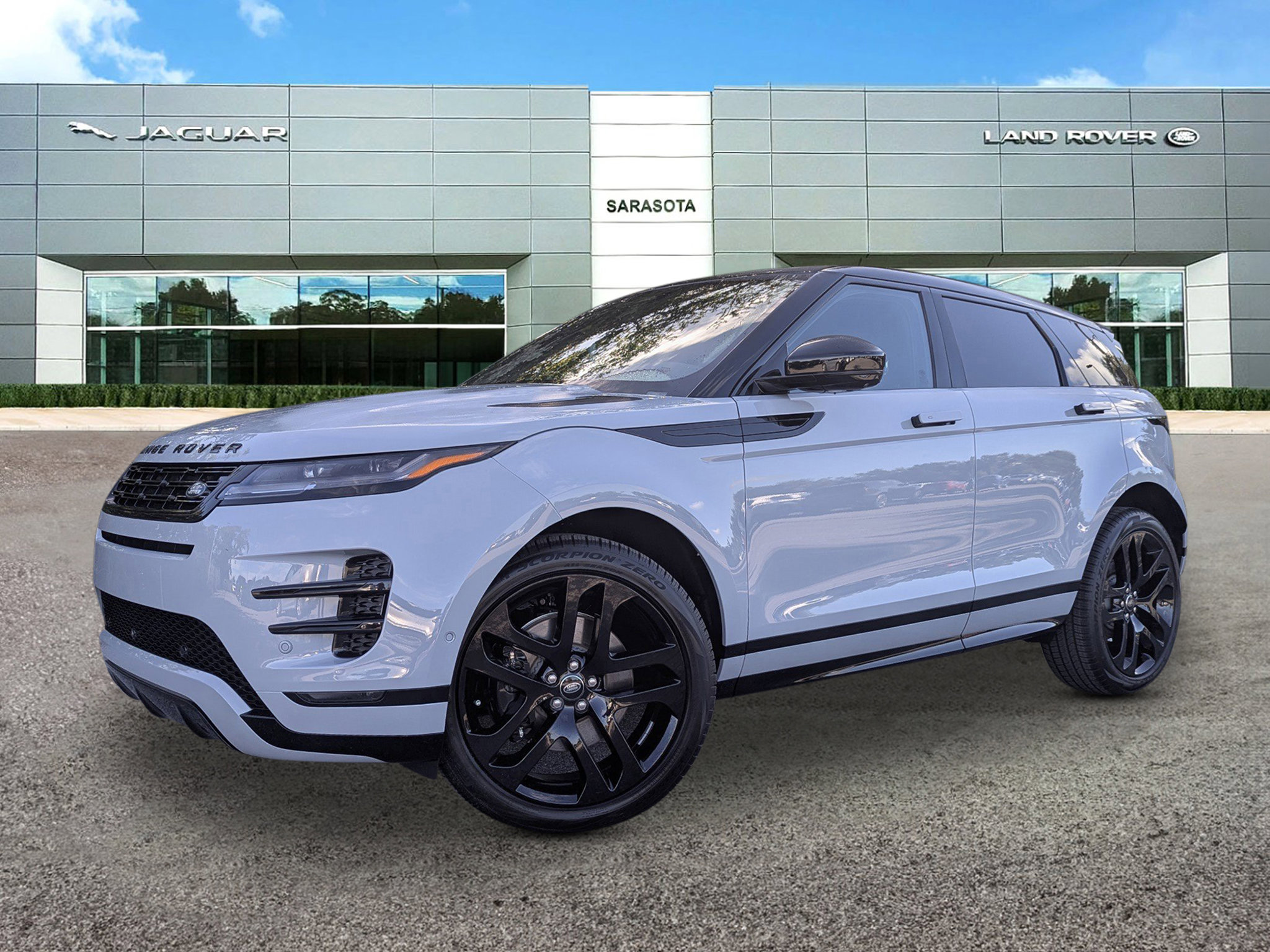 New 2026 Land Rover Range Rover Evoque Dynamic SE image 1