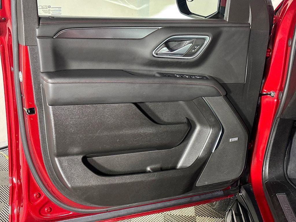 Used 2024 Chevrolet Suburban RST image 10