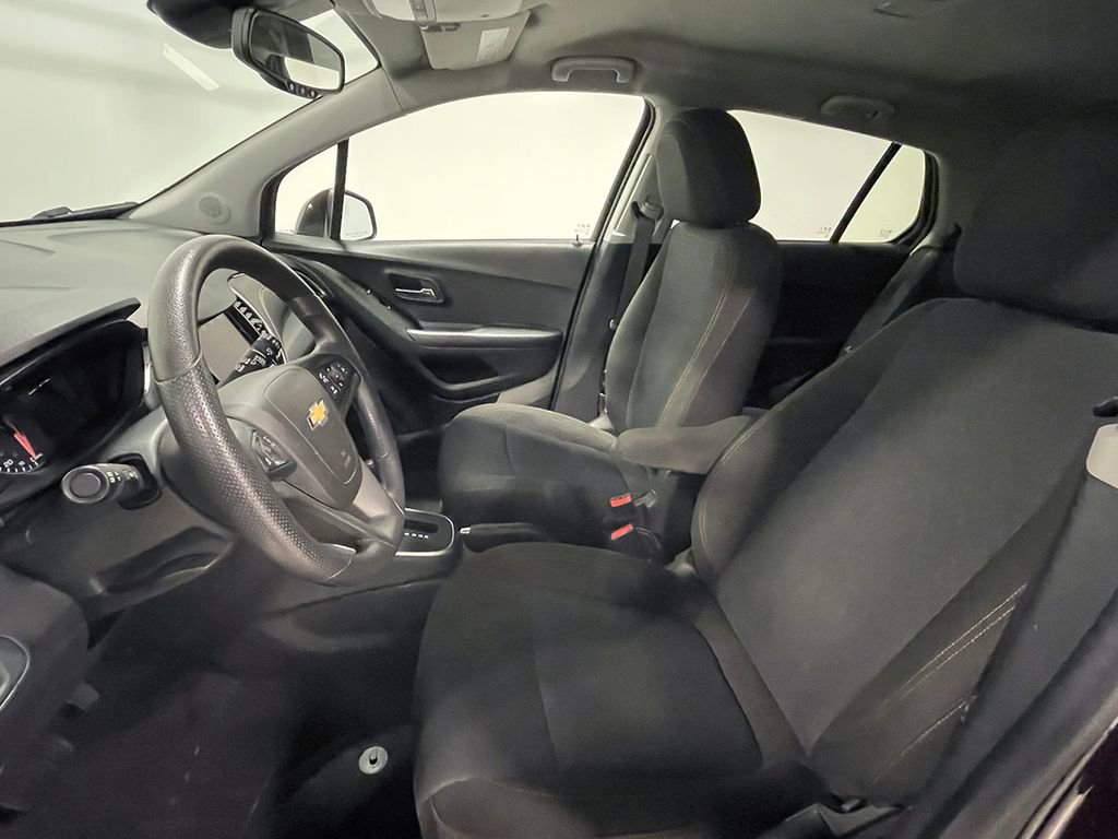 Used 2021 Chevrolet Trax LS w/ Tint and Cruise Package AWD/4WD image 3