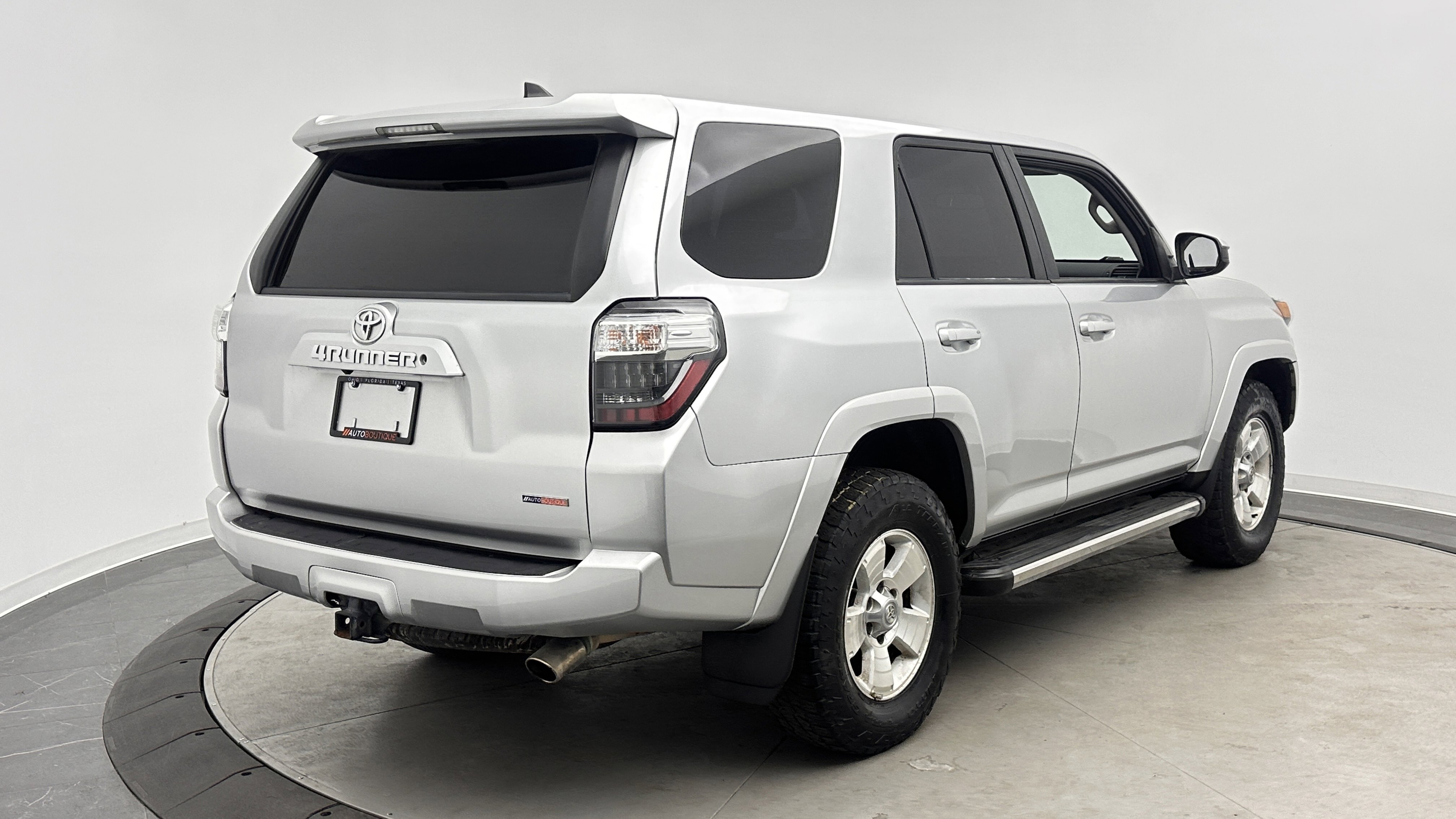 Used 2017 Toyota 4Runner SR5 image 7