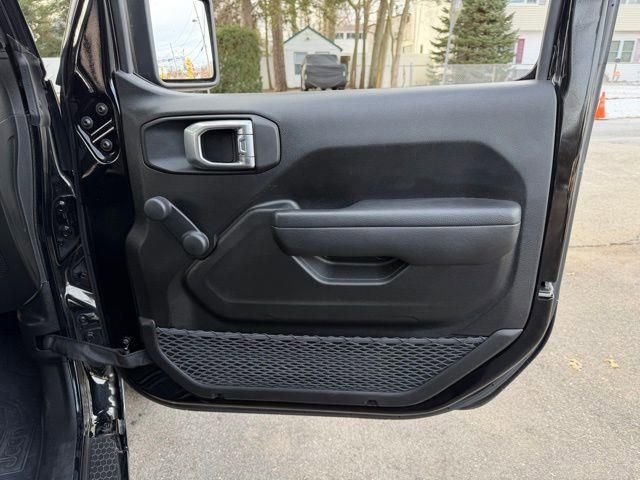 Used 2023 Jeep Wrangler Sport image 13