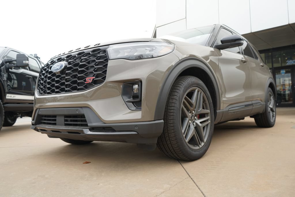 New 2026 Ford Explorer ST w/ Sun And Sound Package AWD/4WD image 4