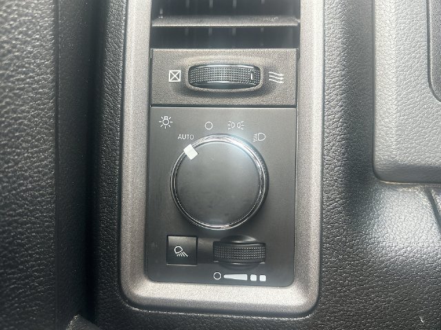 Used 2014 RAM 1500 Tradesman w/ Popular Equipment Group AWD/4WD image 33