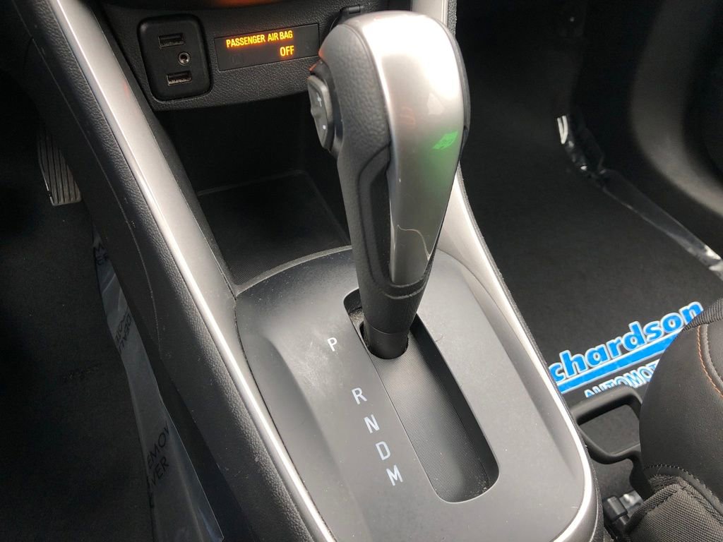 Used 2022 Chevrolet Trax LT w/ LT Convenience Package image 28