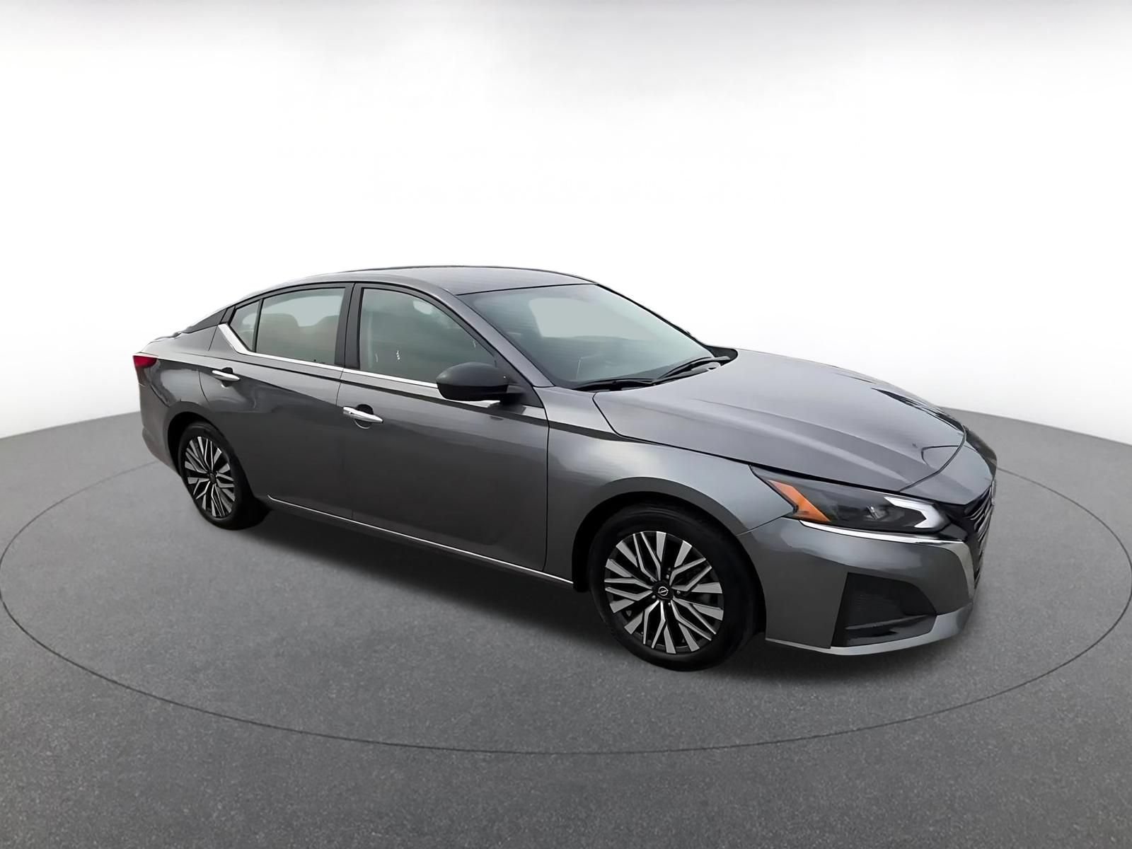 Used 2025 Nissan Altima 2.5 SV FWD video 2