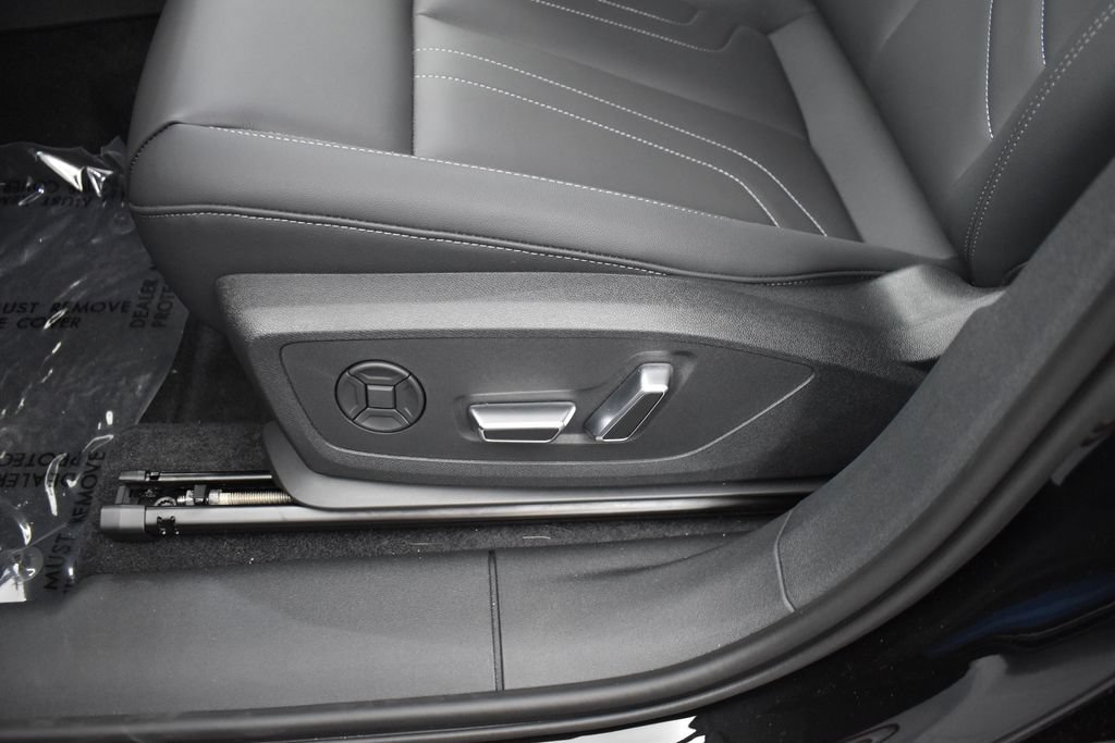 New 2026 Audi Q3 quattro 2.0T AWD/4WD image 9