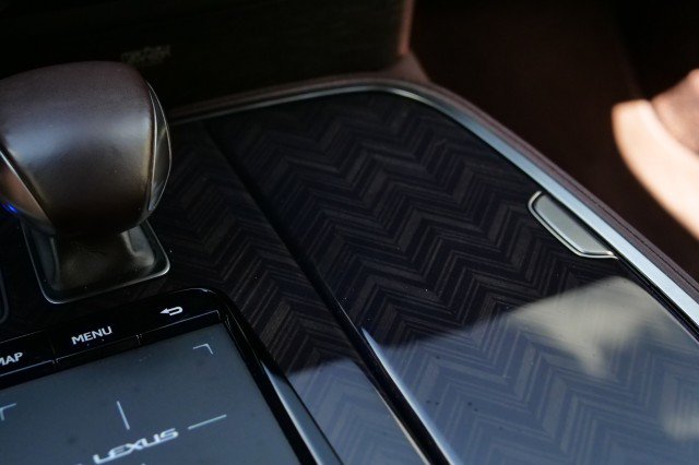 Used 2019 Lexus LS 500 w/ Luxury Package RWD image 24