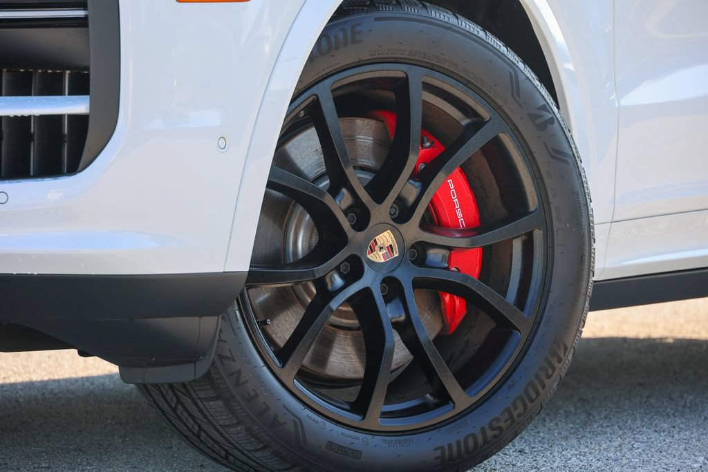 Certified 2026 Porsche Cayenne S AWD/4WD image 9