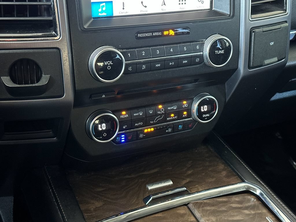 Used 2018 Ford Expedition Platinum RWD image 21