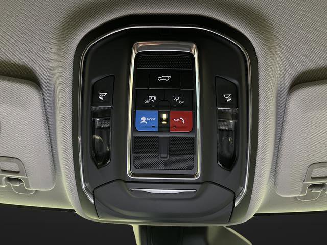 Used 2023 Jeep Grand Cherokee Limited w/ Luxury Tech Group II image 25