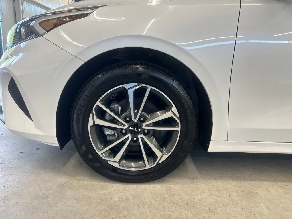 Certified 2023 Kia Forte LXS FWD image 25