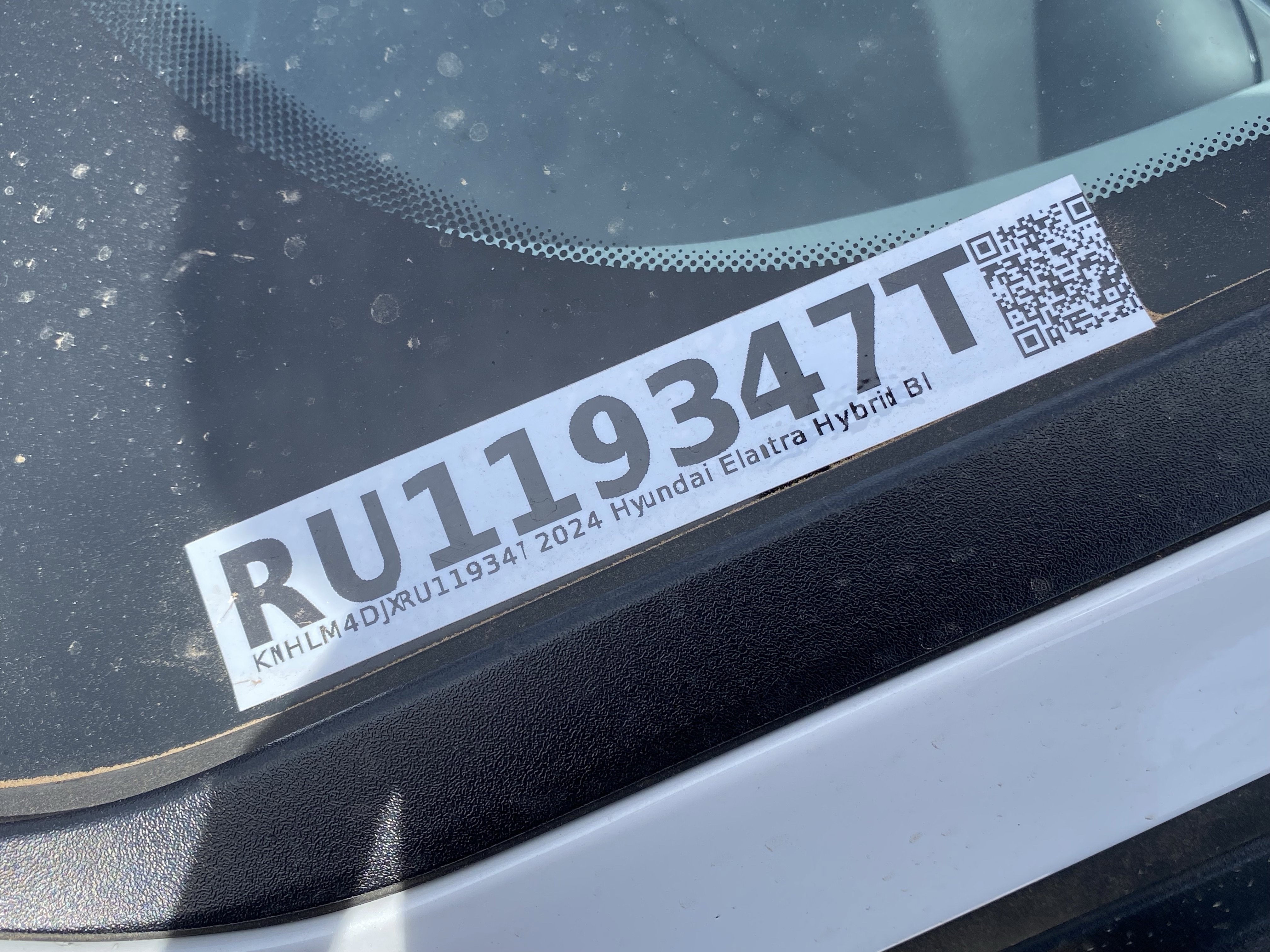 Certified 2024 Hyundai Elantra Blue FWD image 10