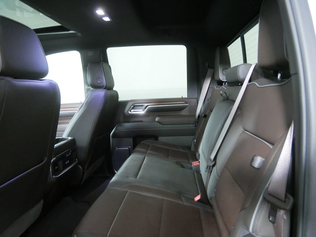 Used 2024 GMC Sierra 3500 Denali w/ Denali Reserve Package AWD/4WD image 23