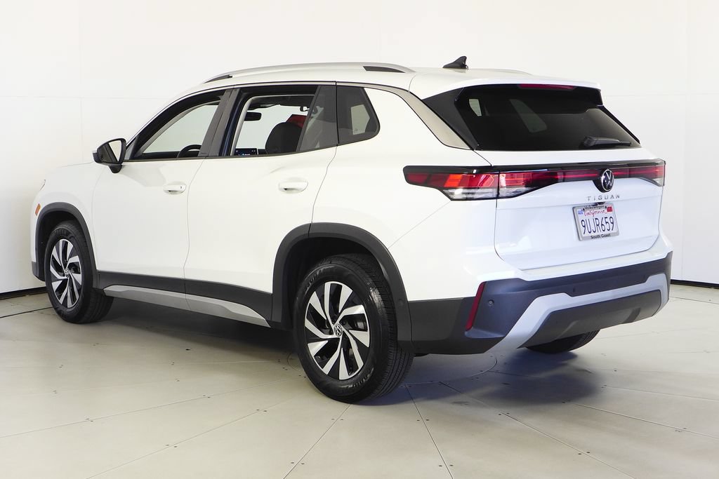 Used 2025 Volkswagen Tiguan S FWD image 9