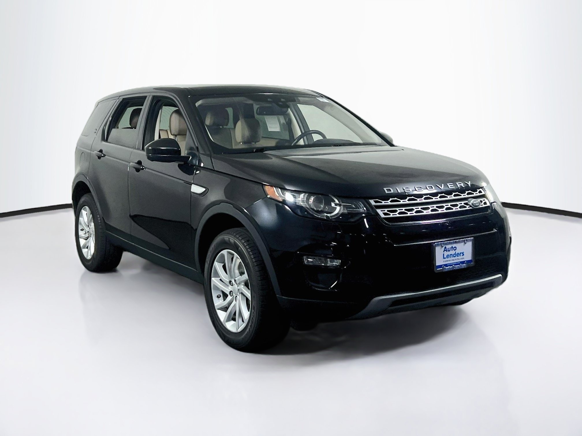 Used 2019 Land Rover Discovery Sport HSE AWD/4WD image 3