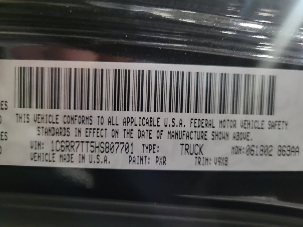 Used 2017 RAM 1500 Classic SLT image 33