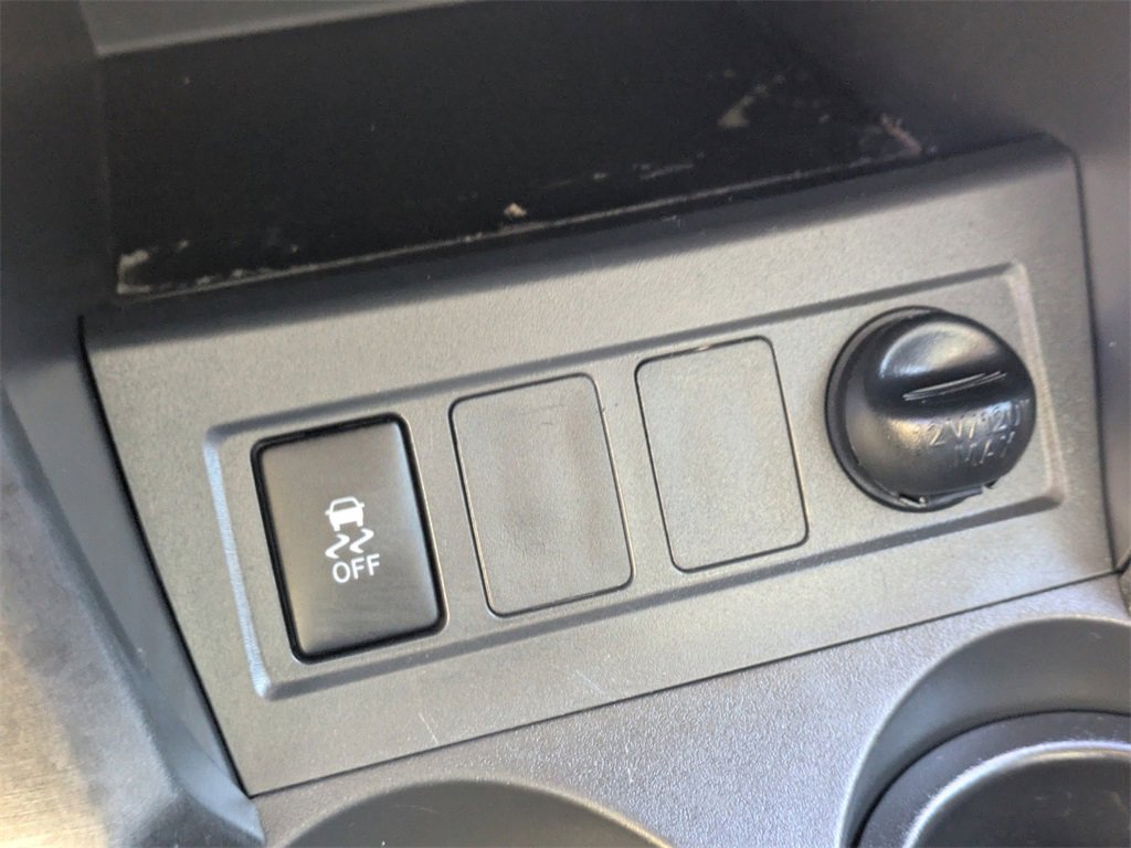 Used 2012 Toyota RAV4 FWD image 21