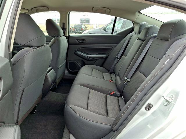 Used 2024 Nissan Altima 2.5 SV FWD image 19
