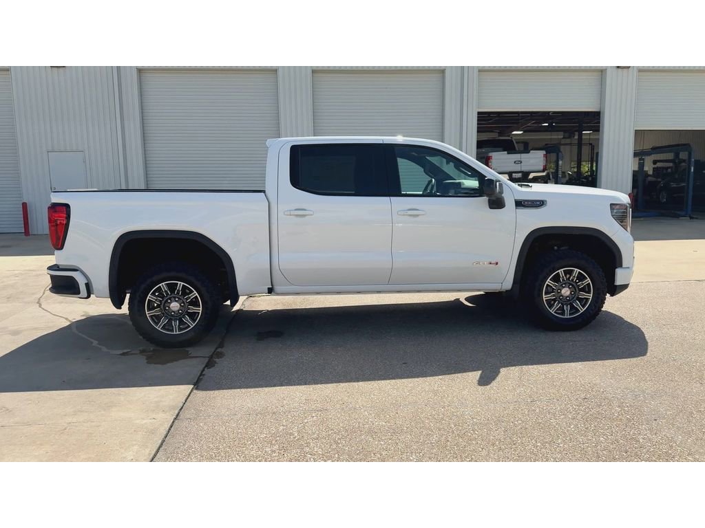 Used 2025 GMC Sierra 1500 AT4 image 9