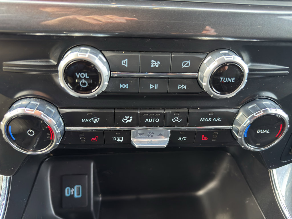 Used 2023 Ford F150 XLT w/ Equipment Group 302A High image 17